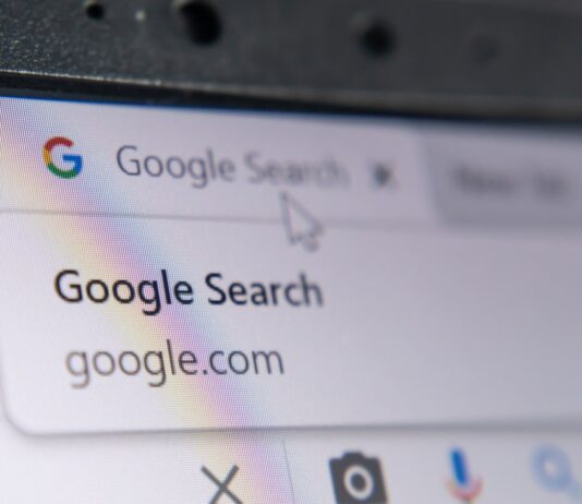 Frustration among SEO managers: Google is massively rewriting title tags. google